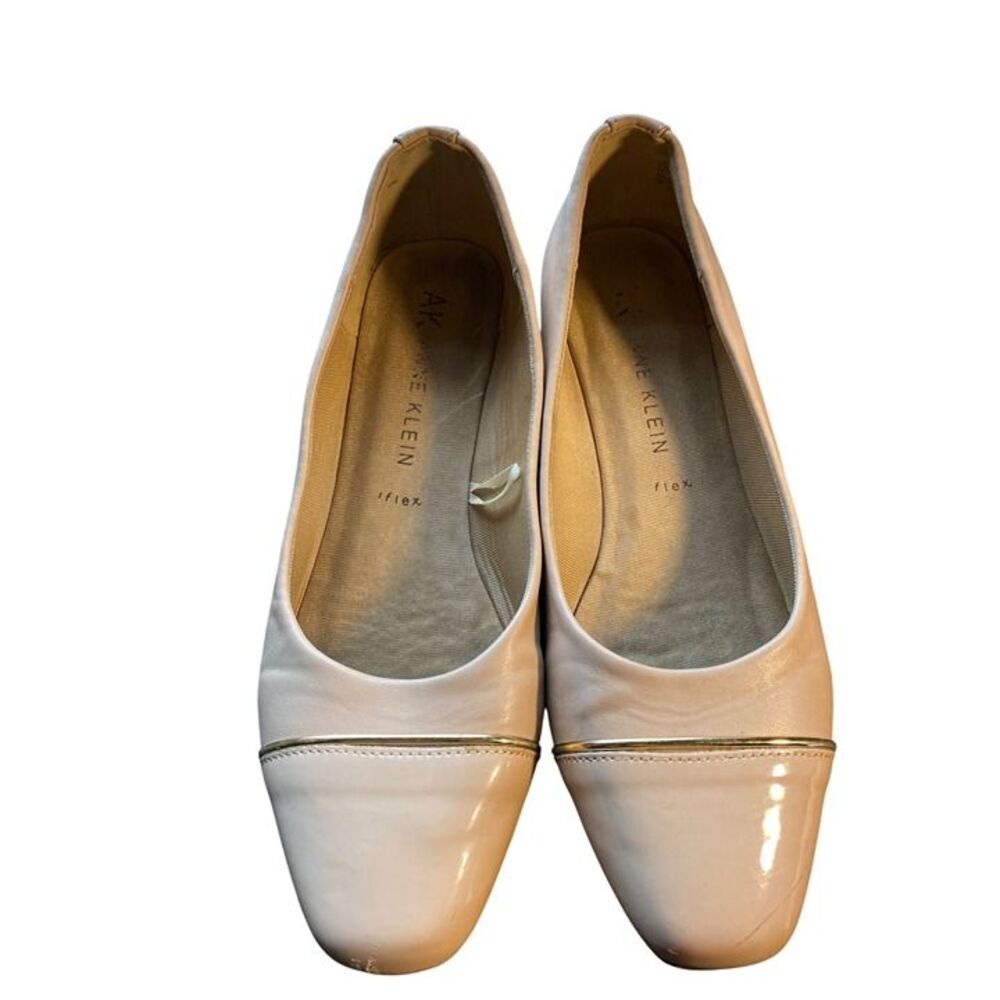 Anne Klein Womens Beige Cap Toe Slip-On Flats Size 9M